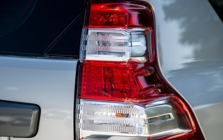 Toyota Land Cruiser Prado 150 рестайлинг 2, 2014 год, 3 400 000 рублей, 19 фотография
