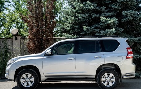 Toyota Land Cruiser Prado 150 рестайлинг 2, 2014 год, 3 400 000 рублей, 12 фотография