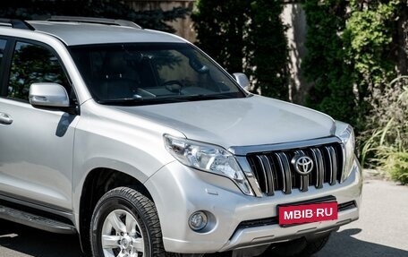 Toyota Land Cruiser Prado 150 рестайлинг 2, 2014 год, 3 400 000 рублей, 6 фотография