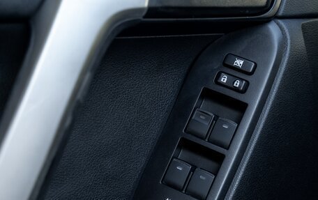 Toyota Land Cruiser Prado 150 рестайлинг 2, 2014 год, 3 400 000 рублей, 30 фотография