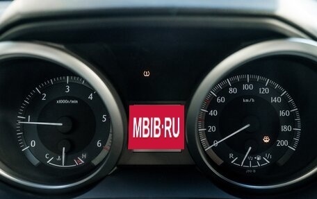 Toyota Land Cruiser Prado 150 рестайлинг 2, 2014 год, 3 400 000 рублей, 26 фотография