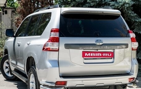 Toyota Land Cruiser Prado 150 рестайлинг 2, 2014 год, 3 400 000 рублей, 23 фотография
