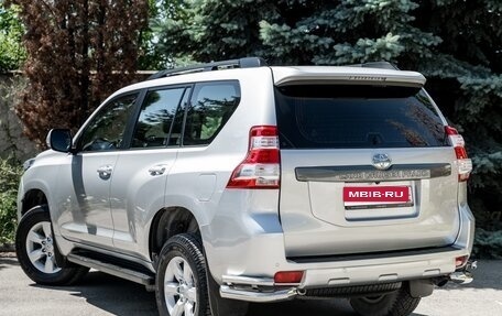 Toyota Land Cruiser Prado 150 рестайлинг 2, 2014 год, 3 400 000 рублей, 22 фотография