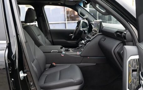 Toyota Land Cruiser, 2024 год, 13 900 000 рублей, 23 фотография