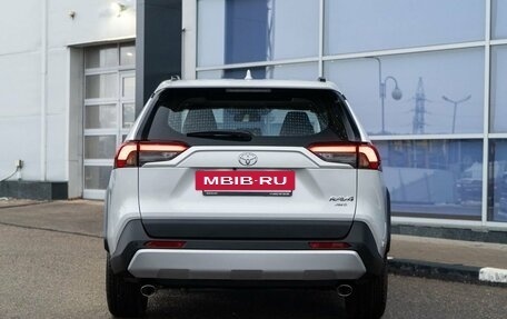 Toyota RAV4, 2024 год, 4 350 000 рублей, 6 фотография