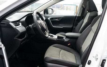 Toyota RAV4, 2024 год, 4 350 000 рублей, 18 фотография