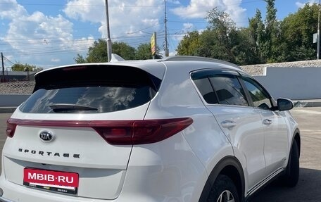 KIA Sportage IV рестайлинг, 2020 год, 2 559 000 рублей, 6 фотография