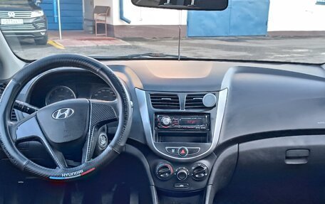Hyundai Solaris II рестайлинг, 2014 год, 675 000 рублей, 7 фотография