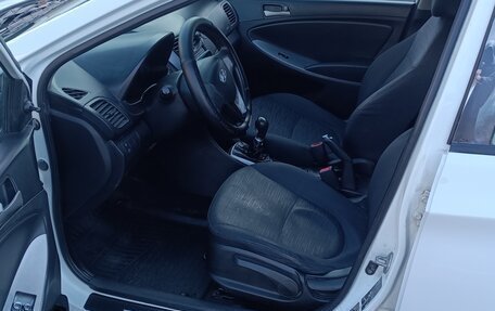 Hyundai Solaris II рестайлинг, 2014 год, 675 000 рублей, 6 фотография