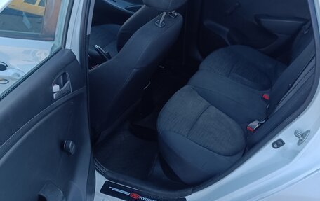 Hyundai Solaris II рестайлинг, 2014 год, 675 000 рублей, 11 фотография