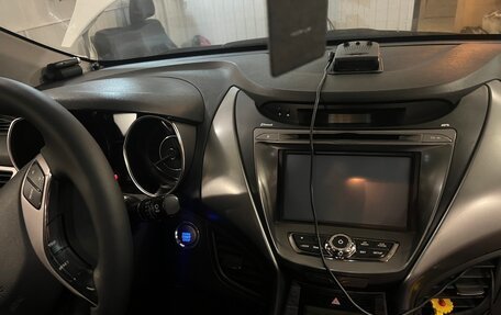 Hyundai Avante, 2013 год, 1 370 000 рублей, 3 фотография