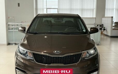 KIA Rio III рестайлинг, 2016 год, 999 000 рублей, 2 фотография