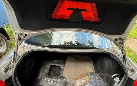 Audi A4, 2001 год, 550 000 рублей, 10 фотография