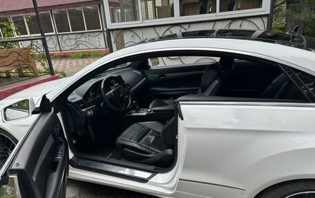 Mercedes-Benz E-Класс, 2013 год, 1 620 000 рублей, 2 фотография