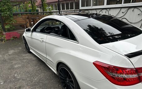 Mercedes-Benz E-Класс, 2013 год, 1 620 000 рублей, 4 фотография