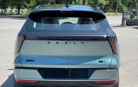 Geely Atlas, 2025 год, 2 500 000 рублей, 6 фотография