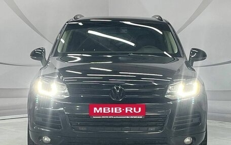 Volkswagen Touareg III, 2011 год, 2 080 000 рублей, 2 фотография