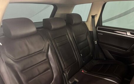 Volkswagen Touareg III, 2011 год, 2 080 000 рублей, 17 фотография