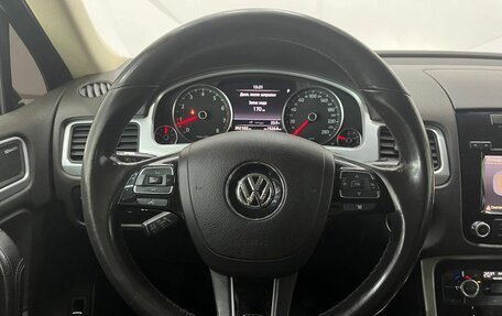 Volkswagen Touareg III, 2011 год, 2 080 000 рублей, 12 фотография