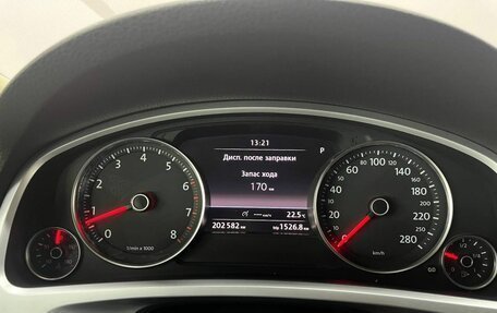 Volkswagen Touareg III, 2011 год, 2 080 000 рублей, 13 фотография
