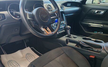 Ford Mustang VI рестайлинг, 2019 год, 2 850 000 рублей, 5 фотография