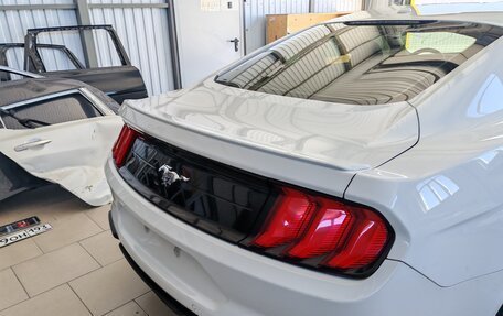 Ford Mustang VI рестайлинг, 2019 год, 2 850 000 рублей, 3 фотография
