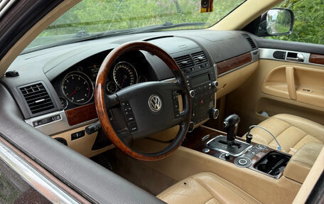 Volkswagen Touareg III, 2003 год, 400 000 рублей, 4 фотография