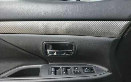 Mitsubishi Outlander III рестайлинг 3, 2015 год, 1 550 000 рублей, 18 фотография