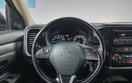 Mitsubishi Outlander III рестайлинг 3, 2015 год, 1 550 000 рублей, 14 фотография