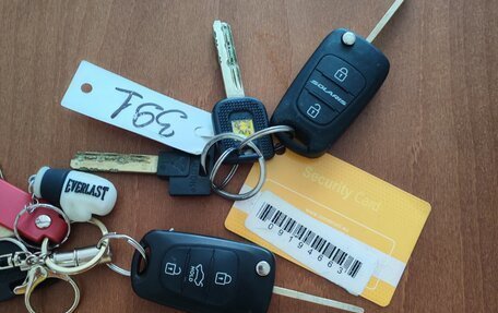Hyundai Solaris II рестайлинг, 2011 год, 780 000 рублей, 20 фотография