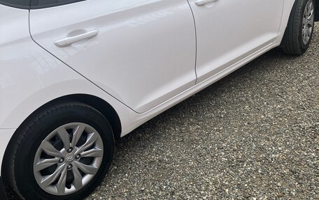 Hyundai Solaris II рестайлинг, 2021 год, 1 380 000 рублей, 2 фотография