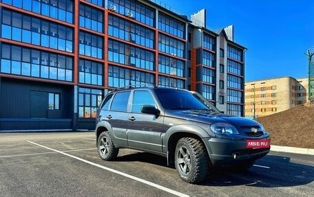 Chevrolet Niva I рестайлинг, 2019 год, 1 060 000 рублей, 6 фотография