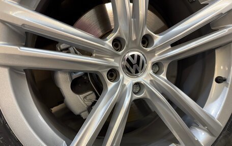 Volkswagen Tiguan I, 2015 год, 2 200 000 рублей, 3 фотография