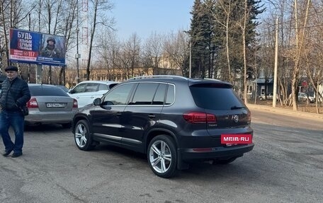 Volkswagen Tiguan I, 2015 год, 2 200 000 рублей, 2 фотография