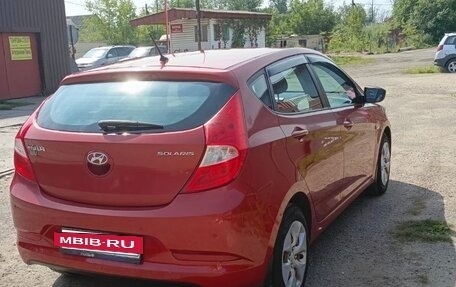 Hyundai Solaris II рестайлинг, 2015 год, 900 000 рублей, 4 фотография