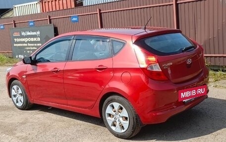 Hyundai Solaris II рестайлинг, 2015 год, 900 000 рублей, 3 фотография