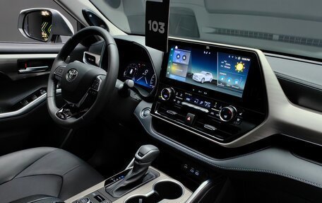 Toyota Highlander, 2025 год, 5 195 000 рублей, 26 фотография