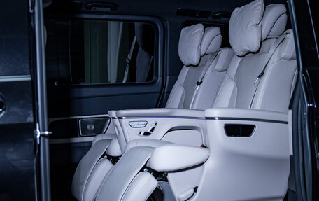 Mercedes-Benz V-Класс, 2024 год, 13 000 000 рублей, 2 фотография