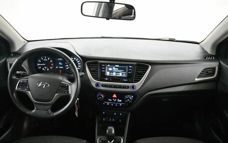 Hyundai Solaris II рестайлинг, 2017 год, 1 150 000 рублей, 5 фотография