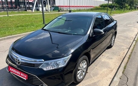 Toyota Camry, 2015 год, 1 750 000 рублей, 2 фотография