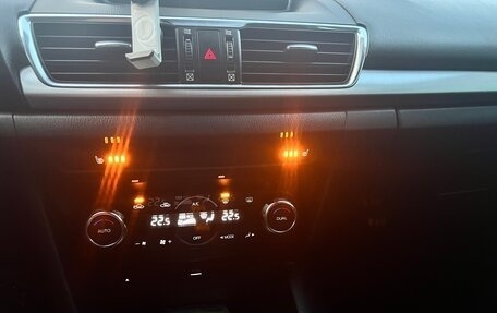 Mazda 3, 2014 год, 1 330 000 рублей, 15 фотография