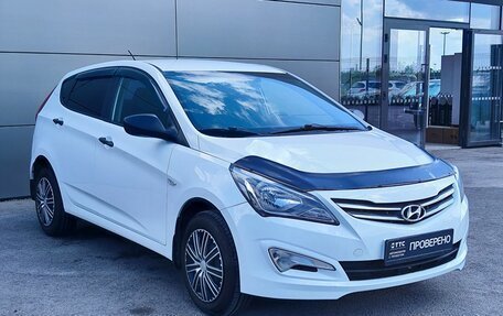 Hyundai Solaris II рестайлинг, 2016 год, 750 000 рублей, 3 фотография