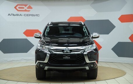 Mitsubishi Pajero Sport III рестайлинг, 2018 год, 2 650 000 рублей, 2 фотография