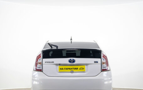 Toyota Prius, 2012 год, 1 049 000 рублей, 6 фотография