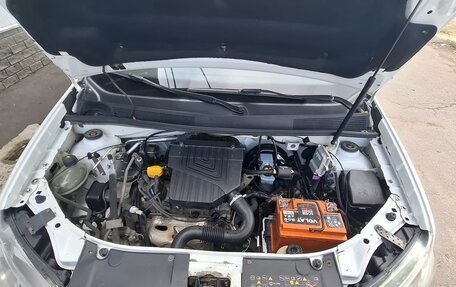 Renault Logan II, 2019 год, 420 000 рублей, 8 фотография