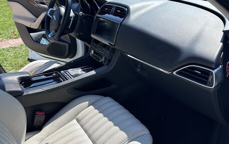 Jaguar F-Pace, 2018 год, 2 759 000 рублей, 12 фотография