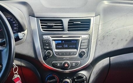 Hyundai Solaris II рестайлинг, 2014 год, 810 000 рублей, 18 фотография