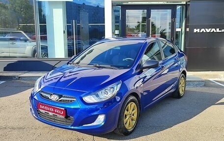 Hyundai Solaris II рестайлинг, 2013 год, 690 000 рублей, 1 фотография