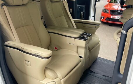 Toyota Alphard III, 2021 год, 13 700 000 рублей, 10 фотография