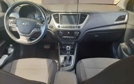 Hyundai Solaris II рестайлинг, 2018 год, 1 560 000 рублей, 5 фотография